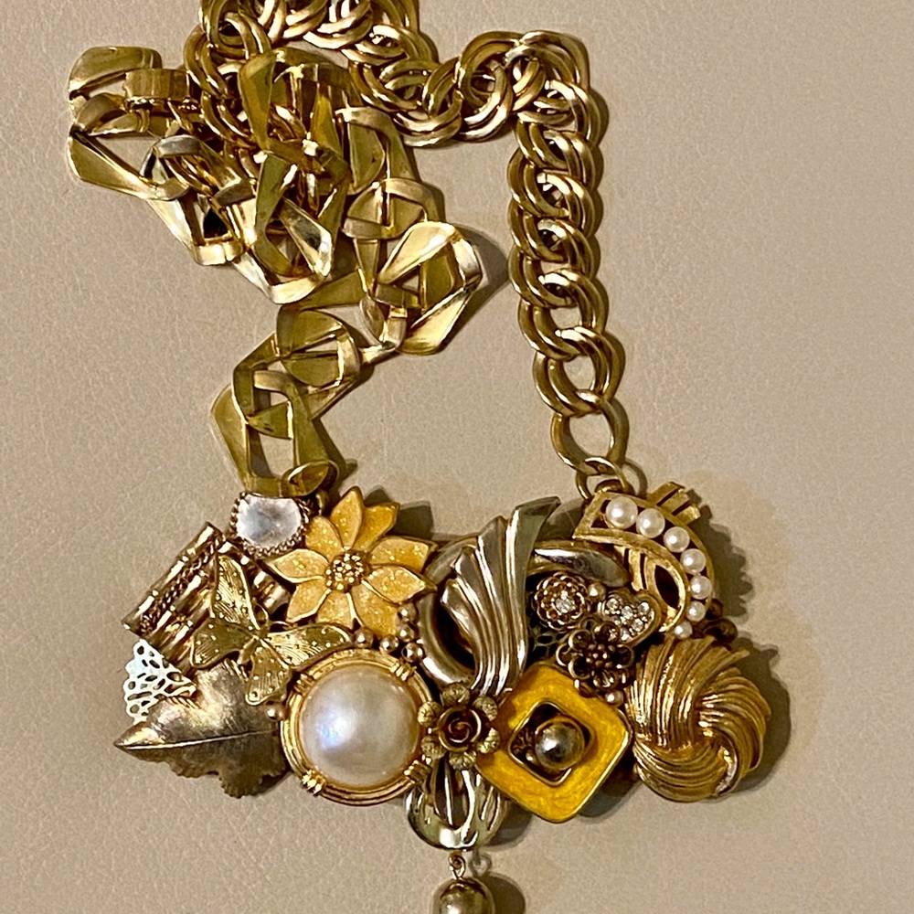 Vintage Repurposed Mixed Media Assemblage Collage Statement Necklace Artisan - Picture 10 of 10